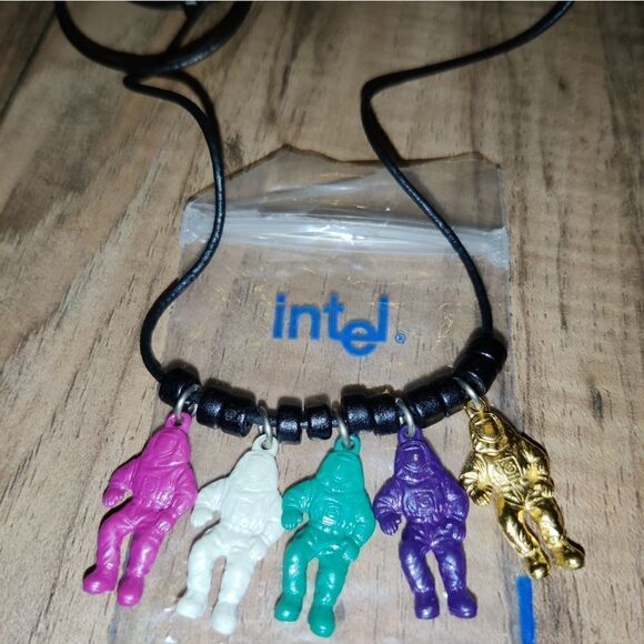 Intel Spaceman Necklace Charms Set Of 5 Multicolor Spacemen - Picture 2 of 7